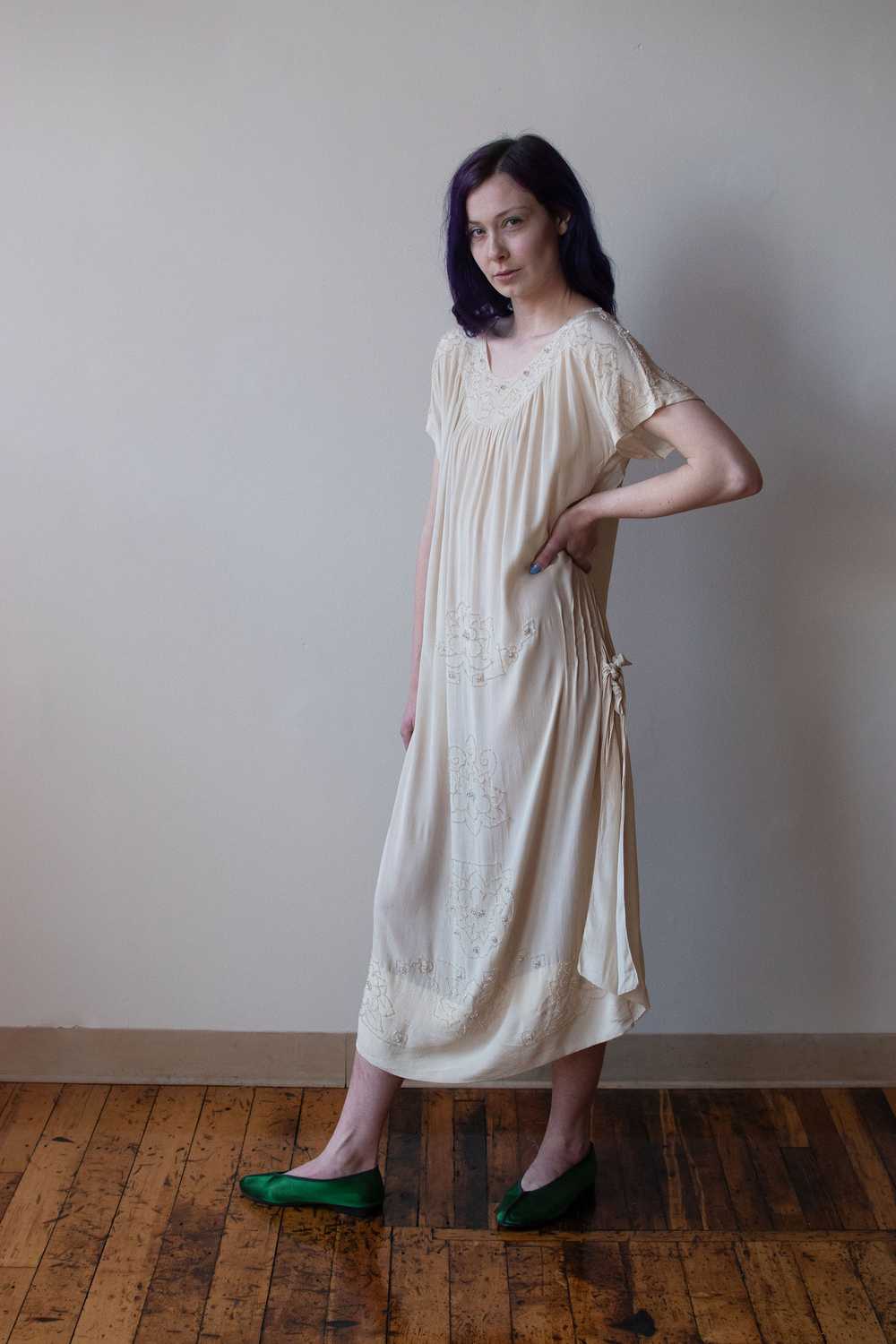 1920s Beaded Silk Dress - image 2