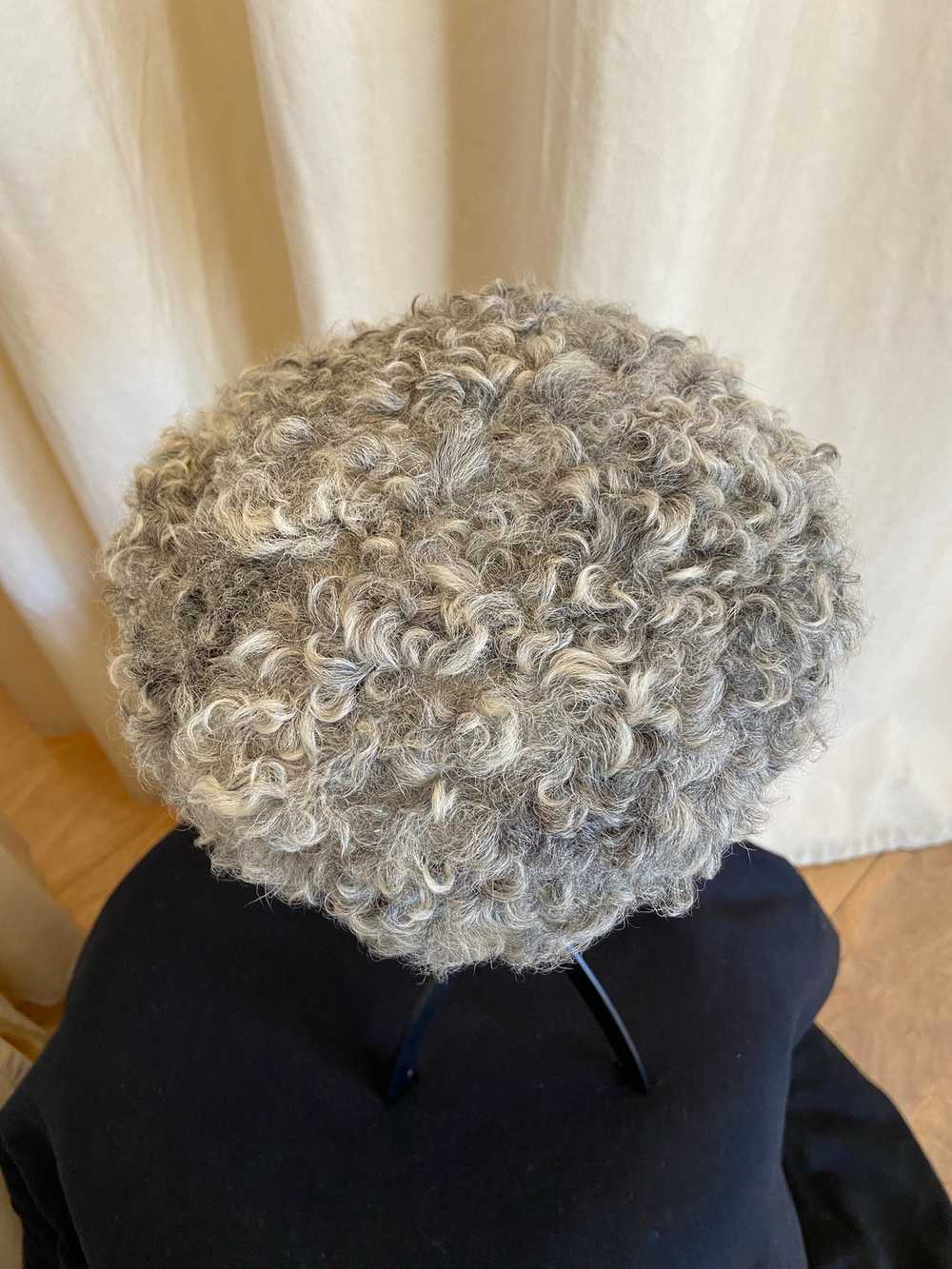 Vintage grey curly cap - image 2