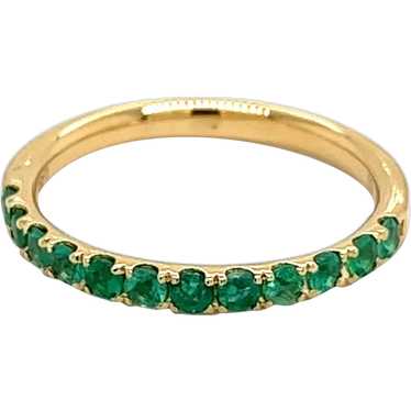 Round Cut Emerald Band in 18k Gold