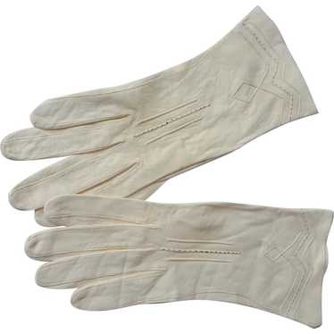 LOVELY Vintage Gloves,English Doe Kid Gloves, Pale
