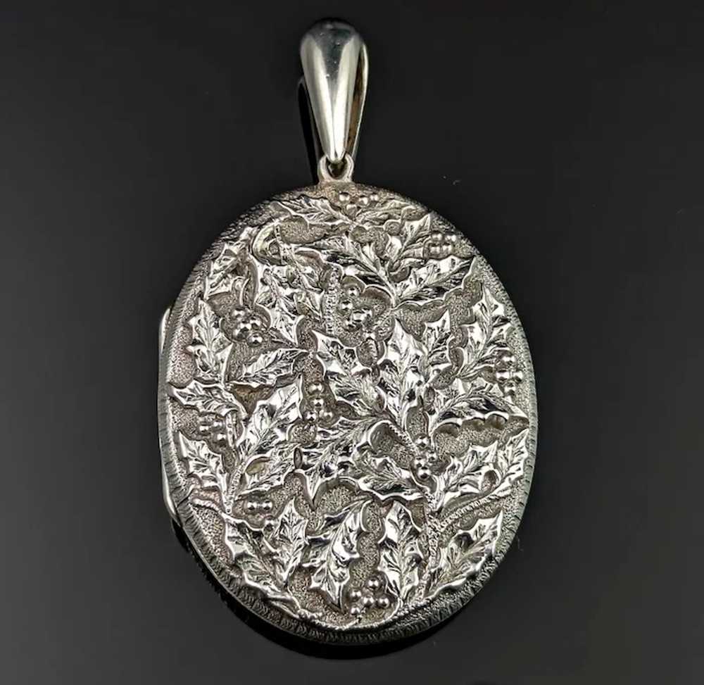 Antique Victorian silver locket pendant, Holly le… - image 2