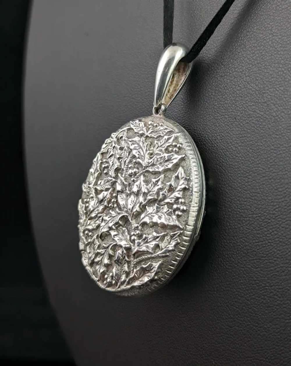 Antique Victorian silver locket pendant, Holly le… - image 7