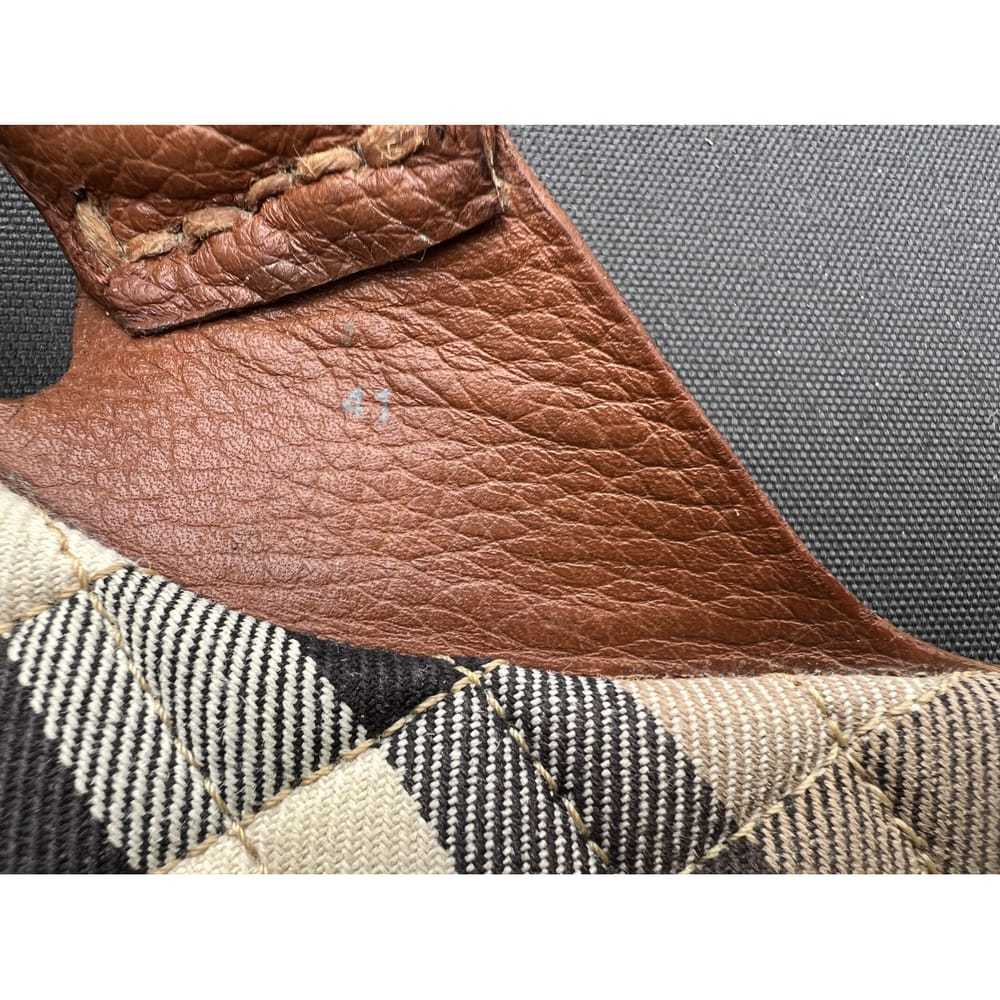 Burberry Leather flip flops - image 7