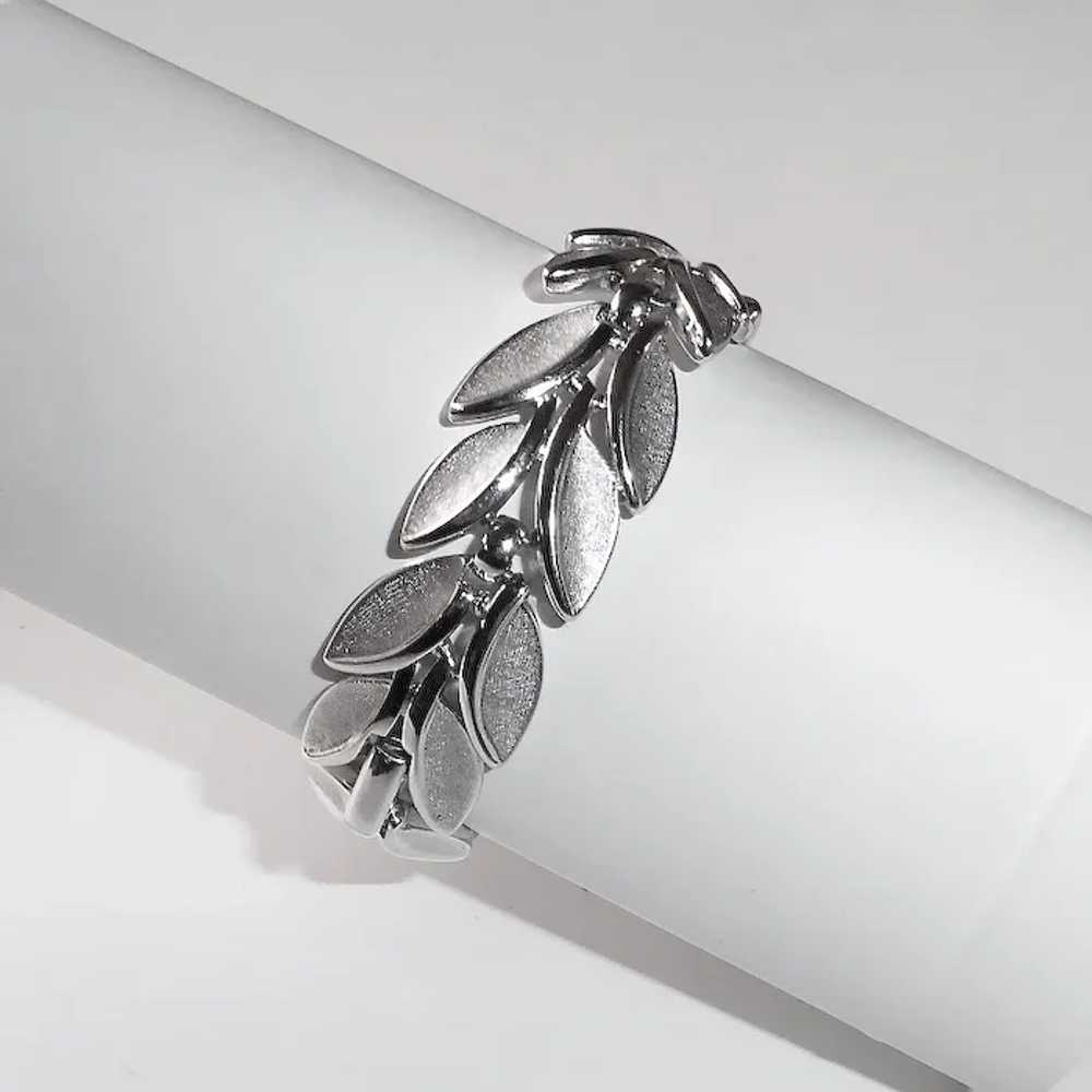 Trifari Sculptural Silver Tone Bracelet - image 10