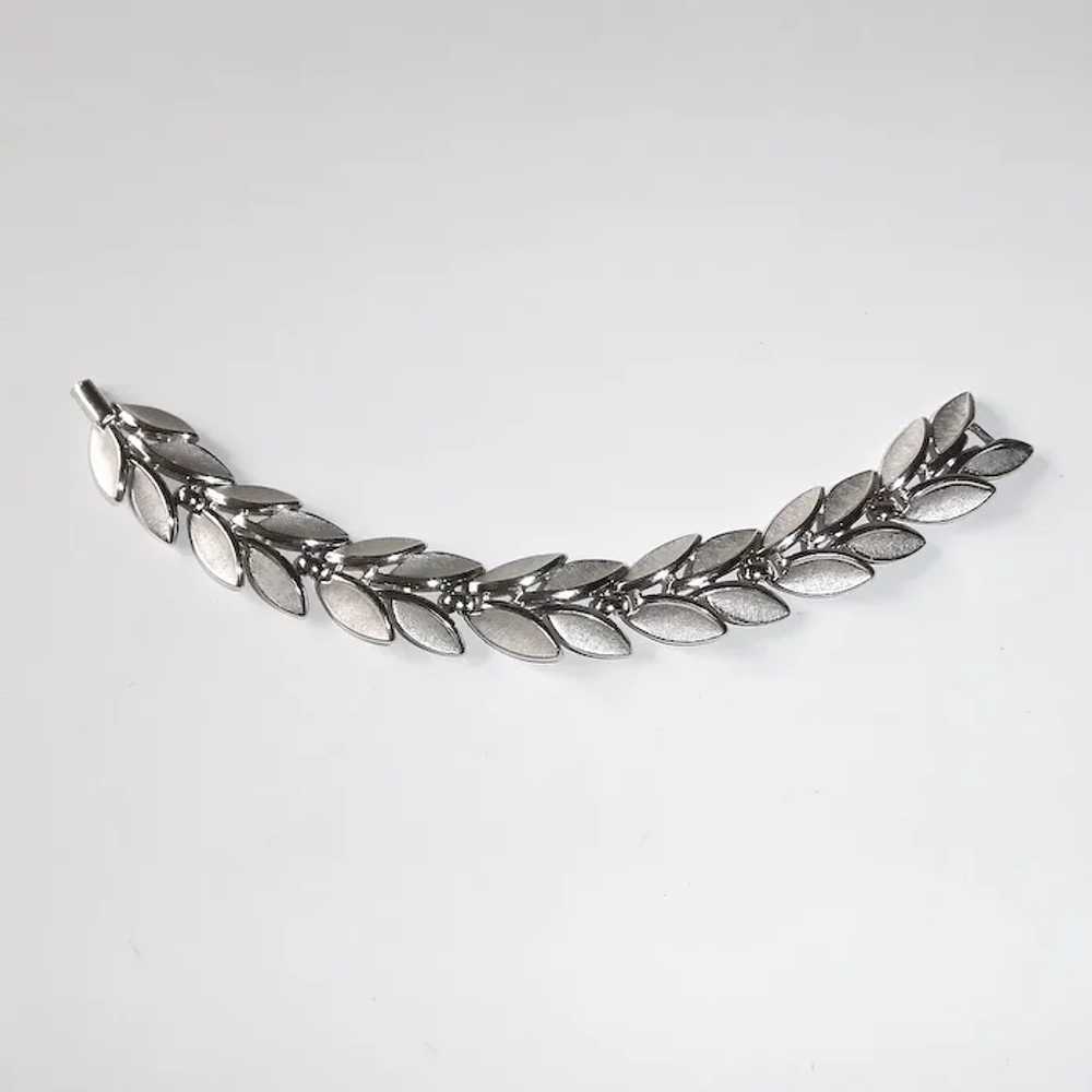 Trifari Sculptural Silver Tone Bracelet - image 6