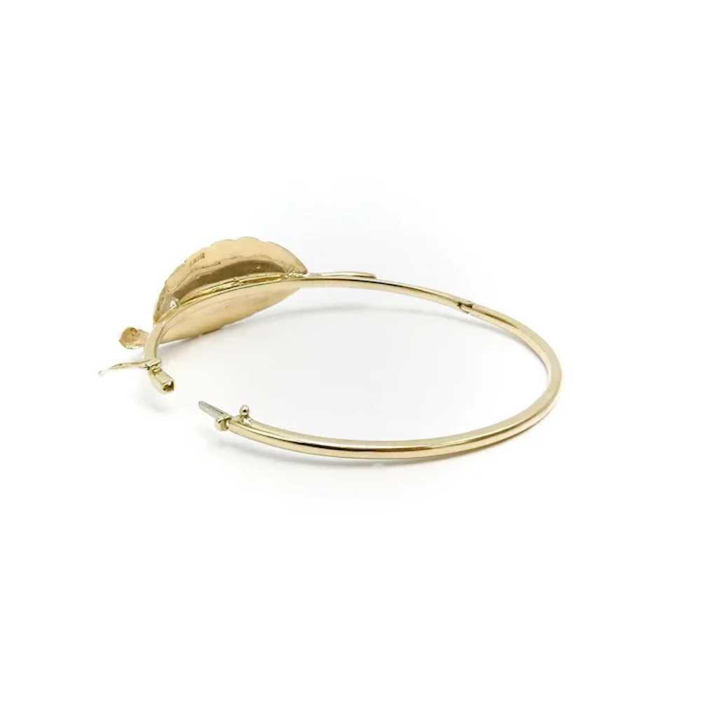 14K Gold Retro Leaf Bangle Bracelet - image 2