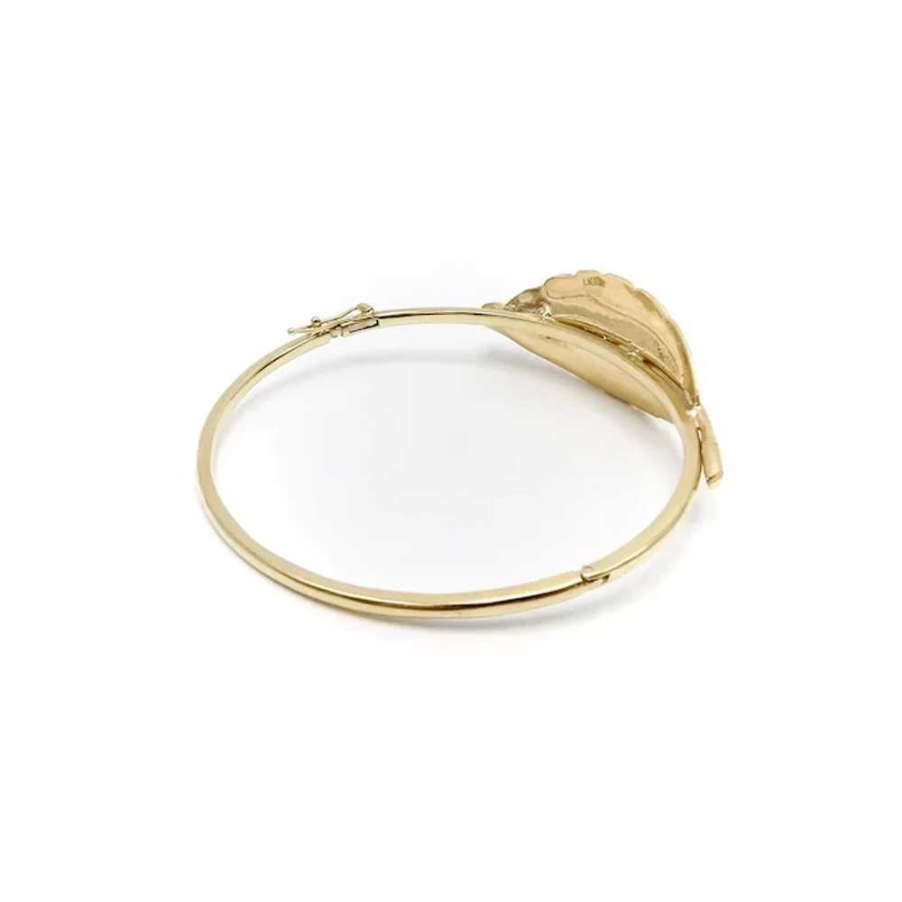 14K Gold Retro Leaf Bangle Bracelet - image 3