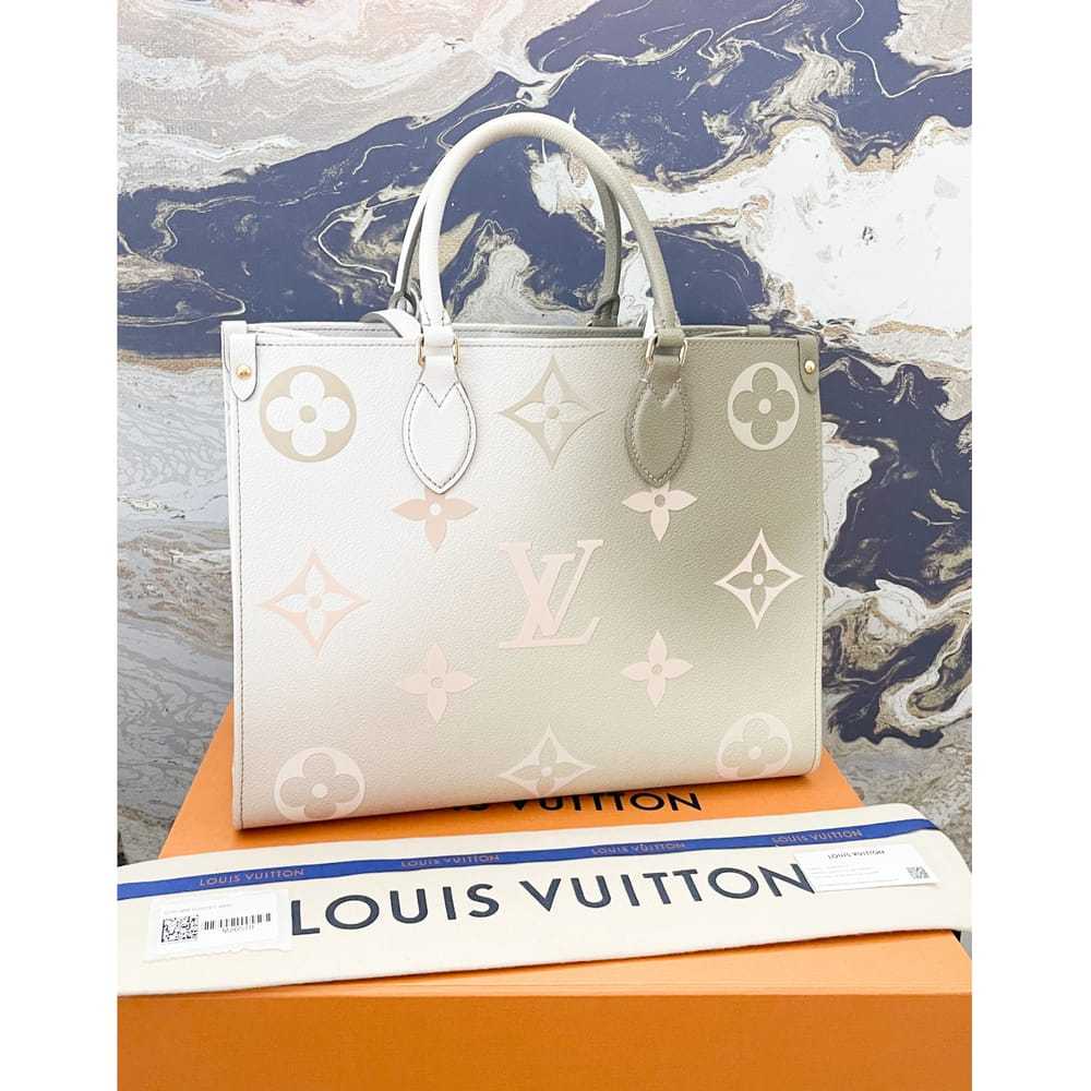 Louis Vuitton Onthego leather tote - image 11