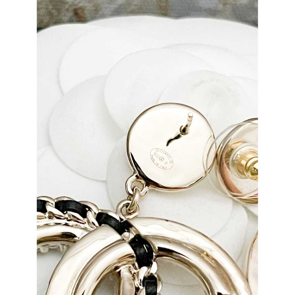 Chanel Pearl earrings - image 12