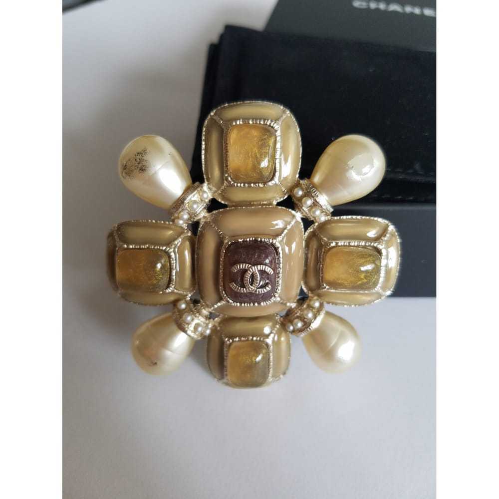Chanel Pearl pin & brooche - image 4