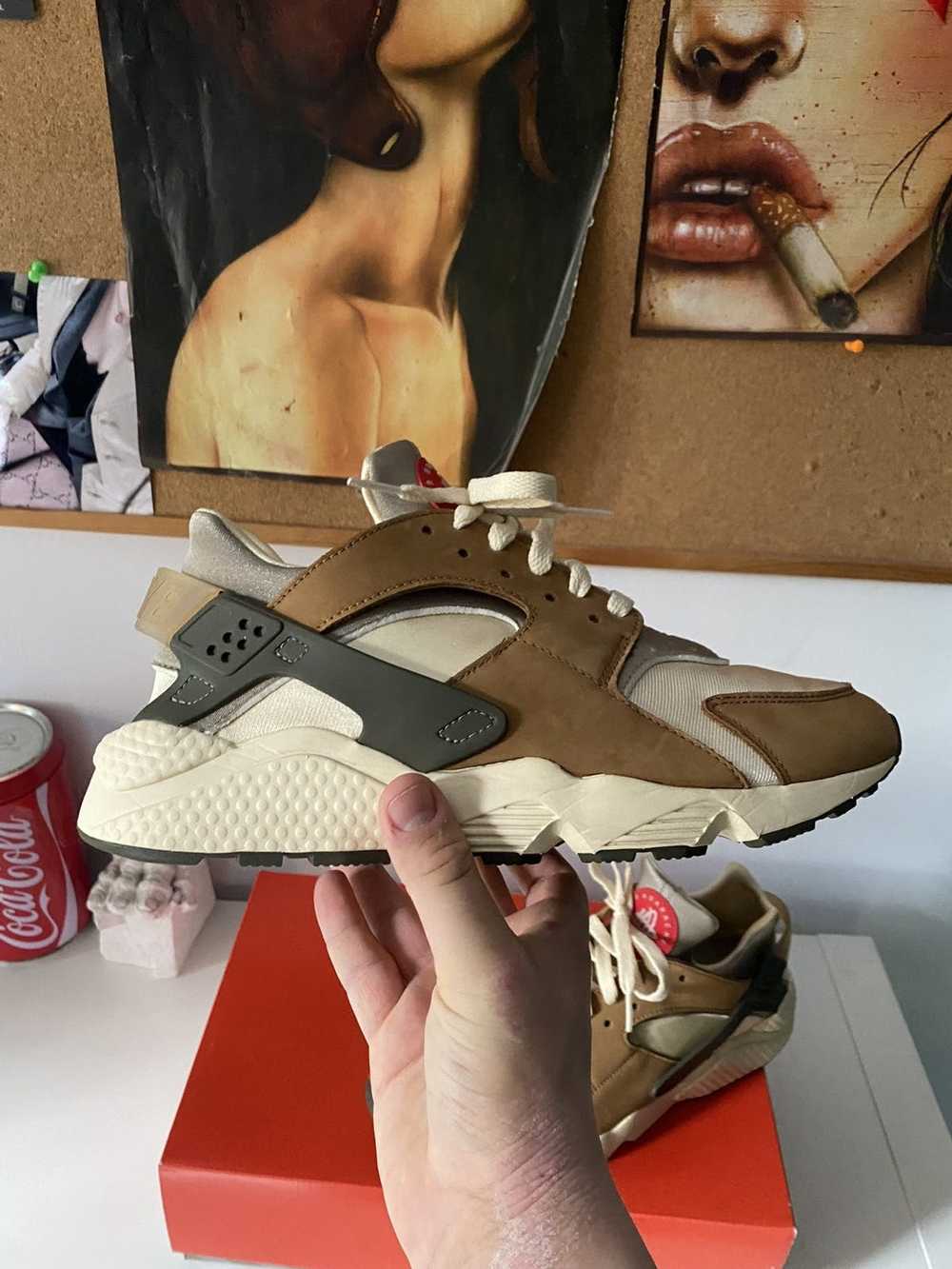 Nike × Stussy Nike Air Huarache Stussy Desert Oak… - image 2