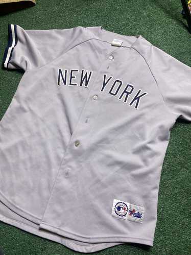 NEW YORK YANKEES No #s RED MAJESTIC SIZE LARGE Jersey w/Cap