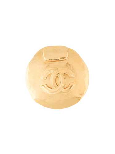 CHANEL Pre-Owned 1998 CC medallion brooch - Gold