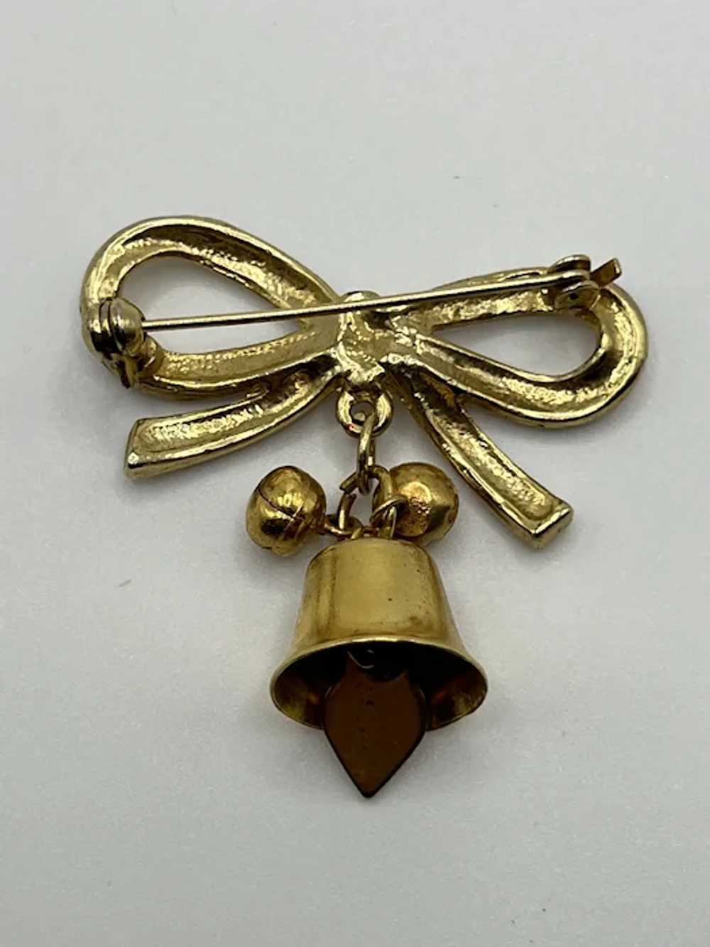 Vintage Jingle Bell Bow Metal Enamel Christmas Pin - image 2