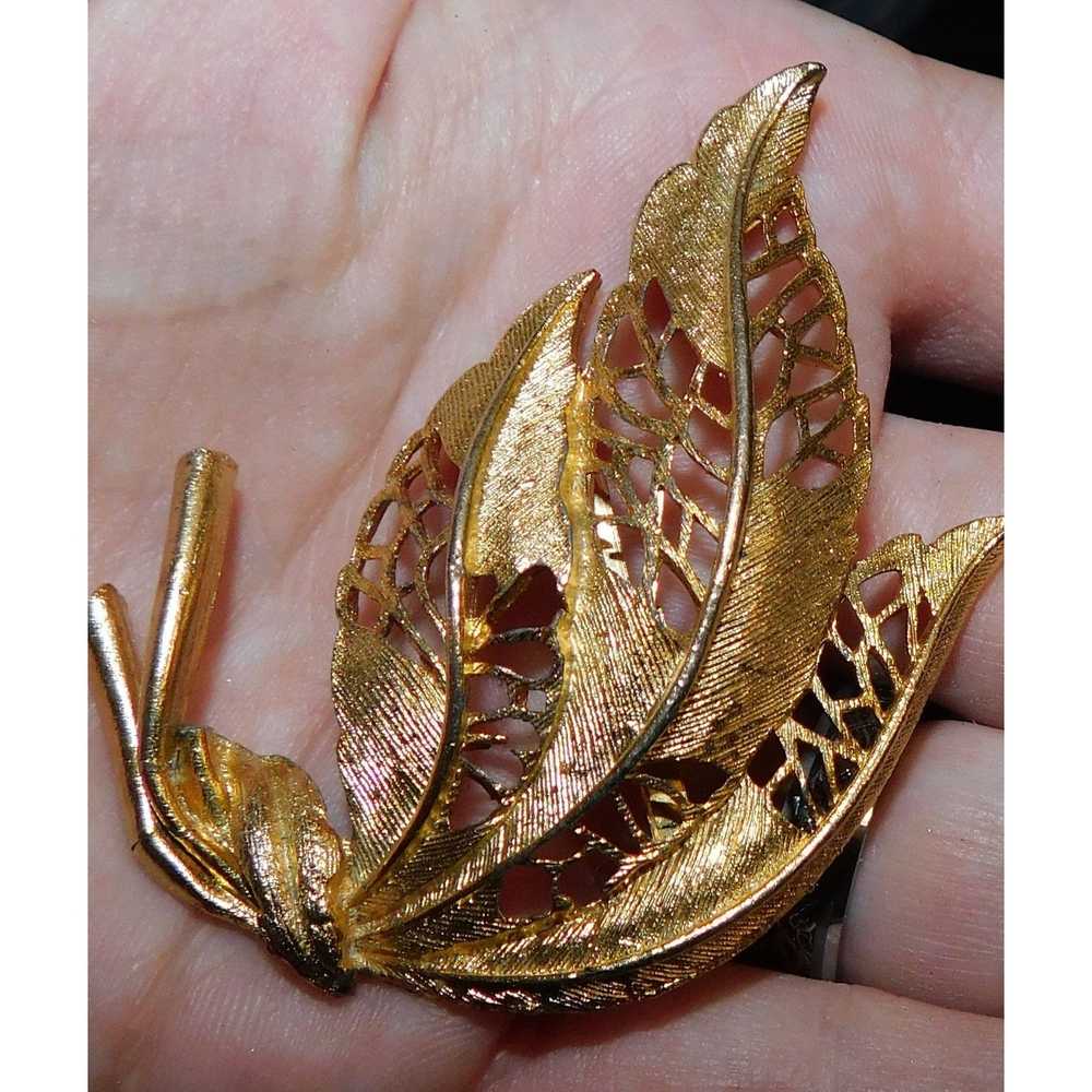 Other Gold Brushed Fall Leaf Brooch - image 3