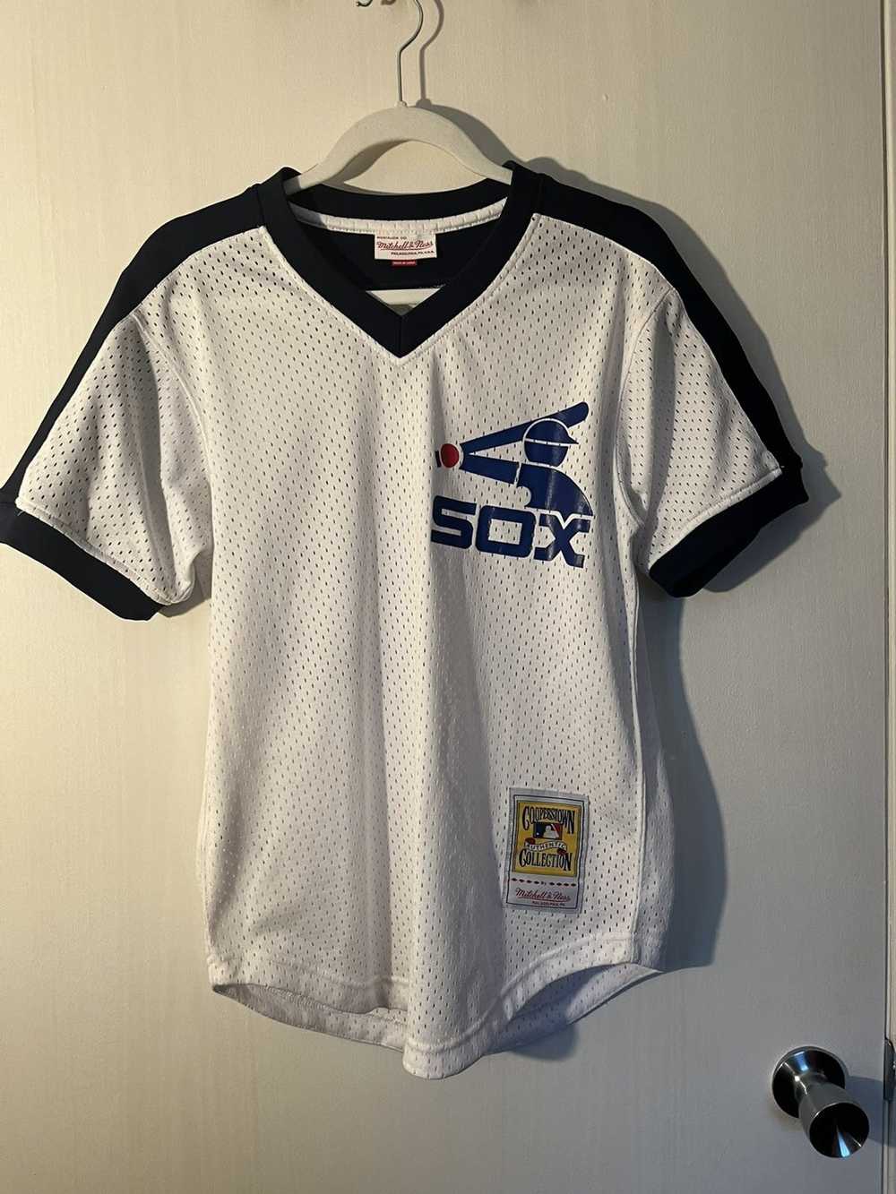 Mitchell & Ness Mitchell & ness white Sox jersey - image 1