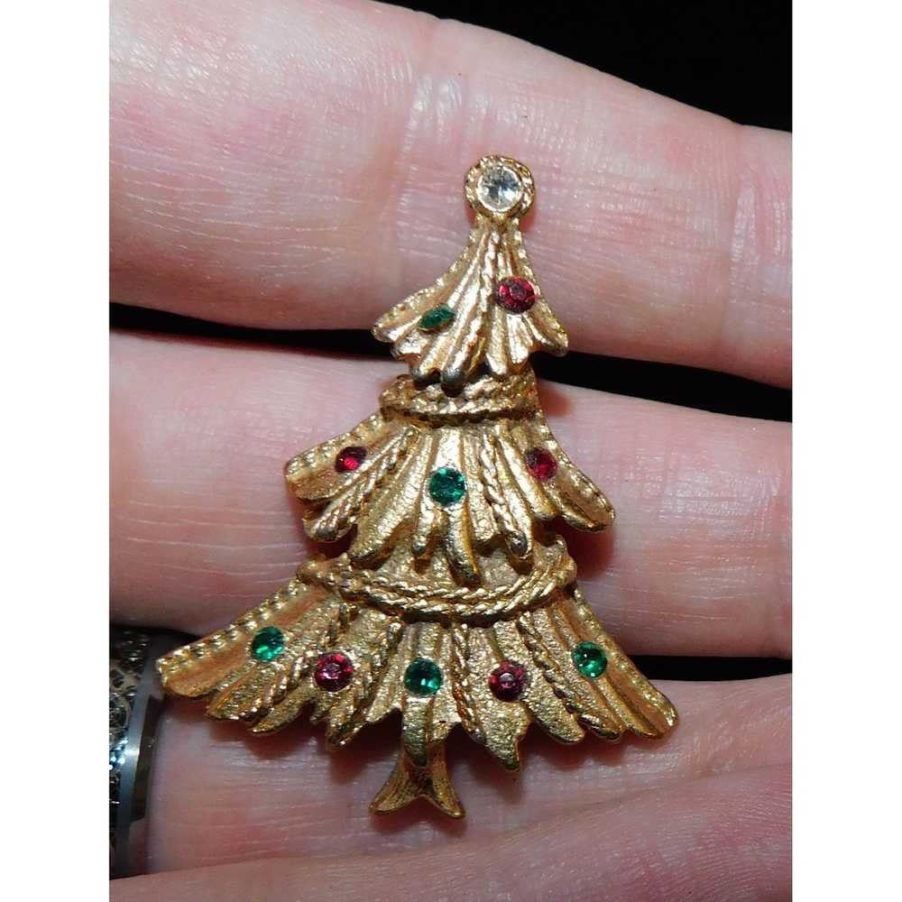 Other Vintage Gold Christmas Tree Brooch - image 4