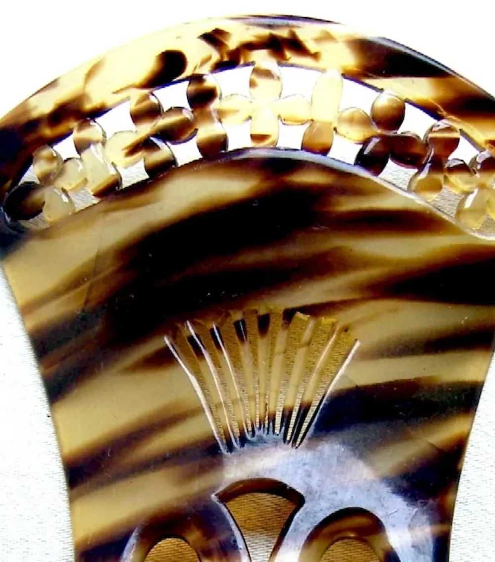 Late Victorian hair comb faux shell hair accessory - image 7