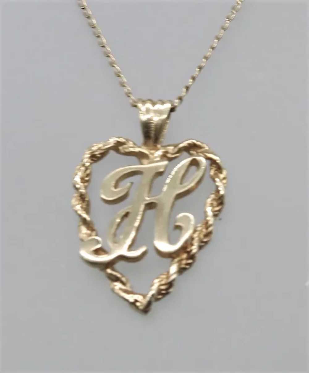 VINTAGE  14k Yellow Gold Necklace and Initial Hea… - image 2