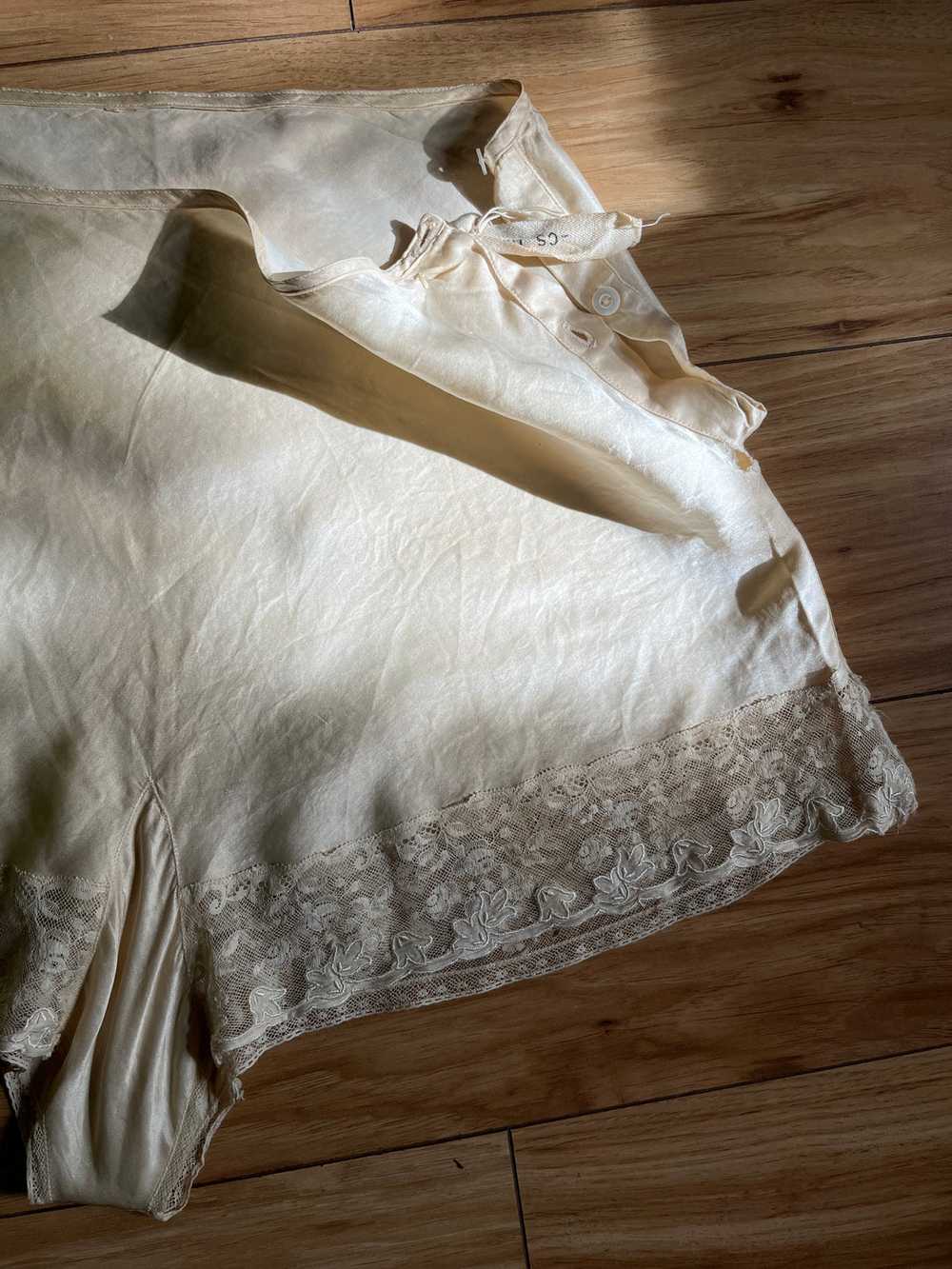 1930’s Vintage Ivory Silk and Lace Tap Panties - image 3