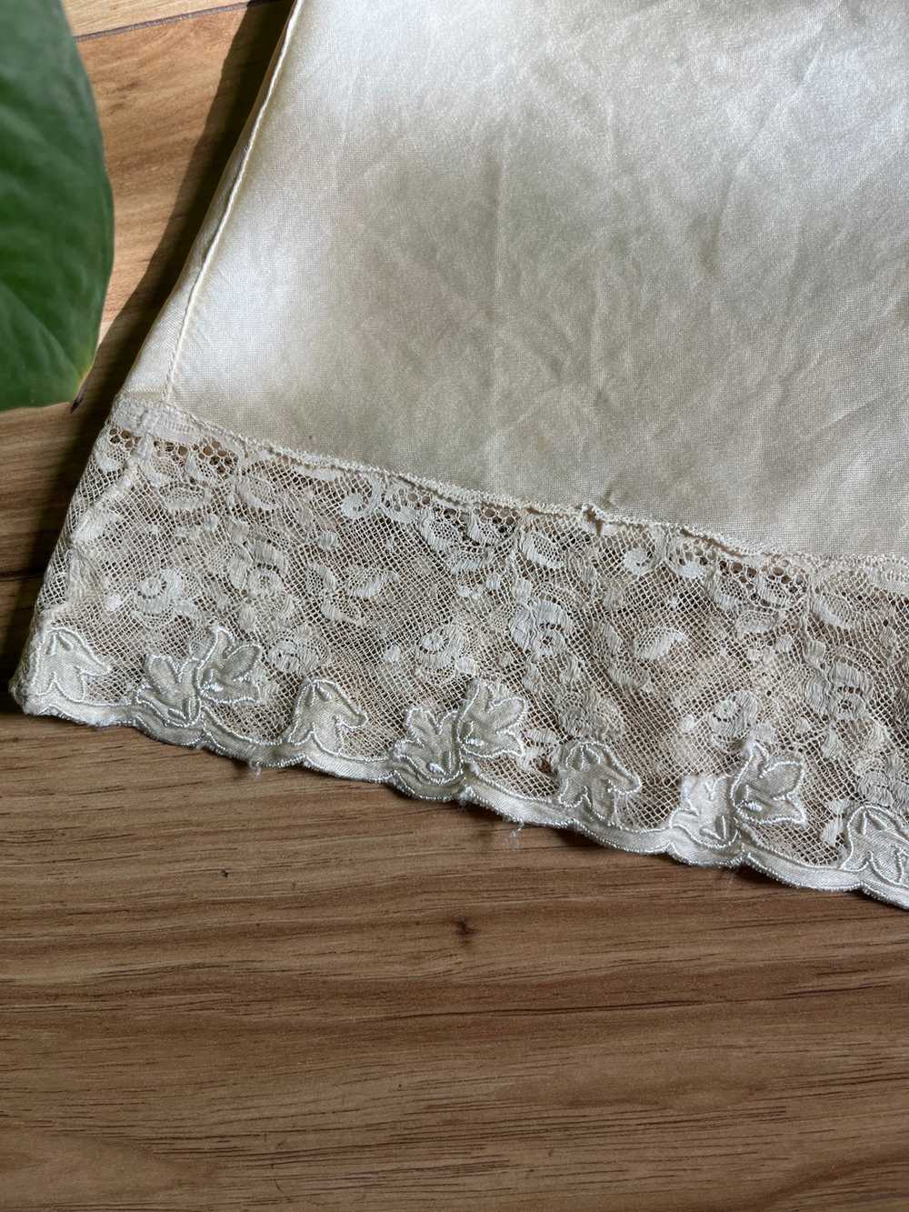 1930’s Vintage Ivory Silk and Lace Tap Panties - image 4