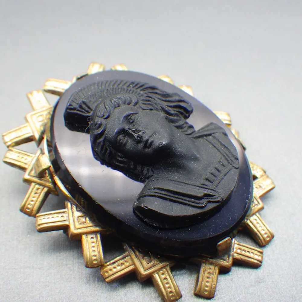 Art Deco Era Molded Glass Cameo Brooch, A Classic… - image 2