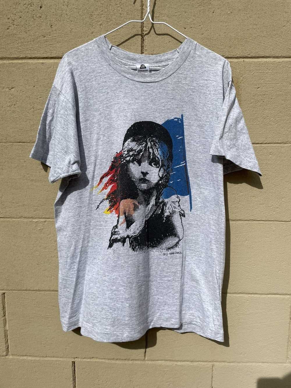 Art × Movie × Vintage 1986 Les Misérables tee - image 1