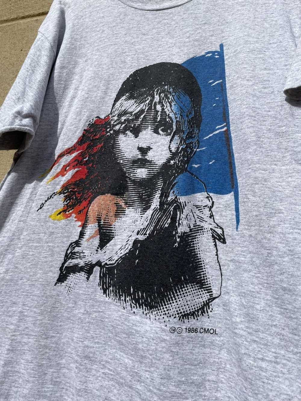 Art × Movie × Vintage 1986 Les Misérables tee - image 2