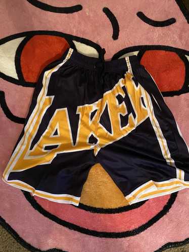 NBA LeBron James Los Angeles Lakers Pandemonium Ii N&N Men's Shorts  Multicolor EK2M12BG4 - LAK06 - Miss Selfridge Lizzie recycled cotton high  waist skinny jeans in white