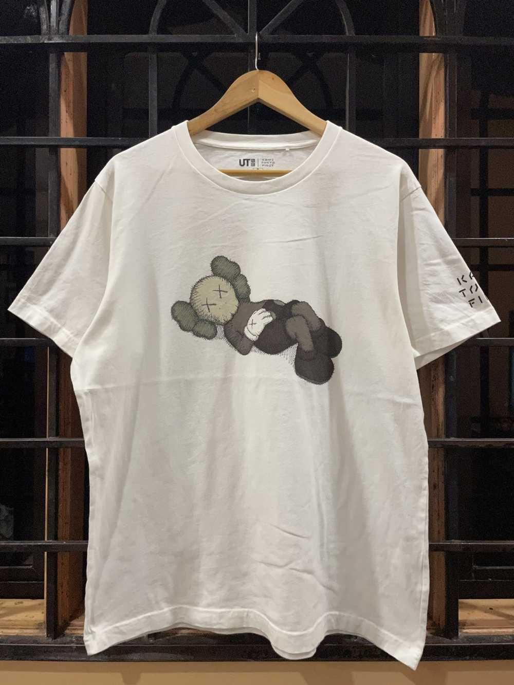 Kaws × Uniqlo UT x Kaws Tokyo First shirt - image 1