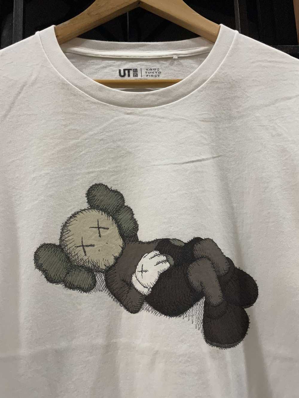 Kaws × Uniqlo UT x Kaws Tokyo First shirt - image 2