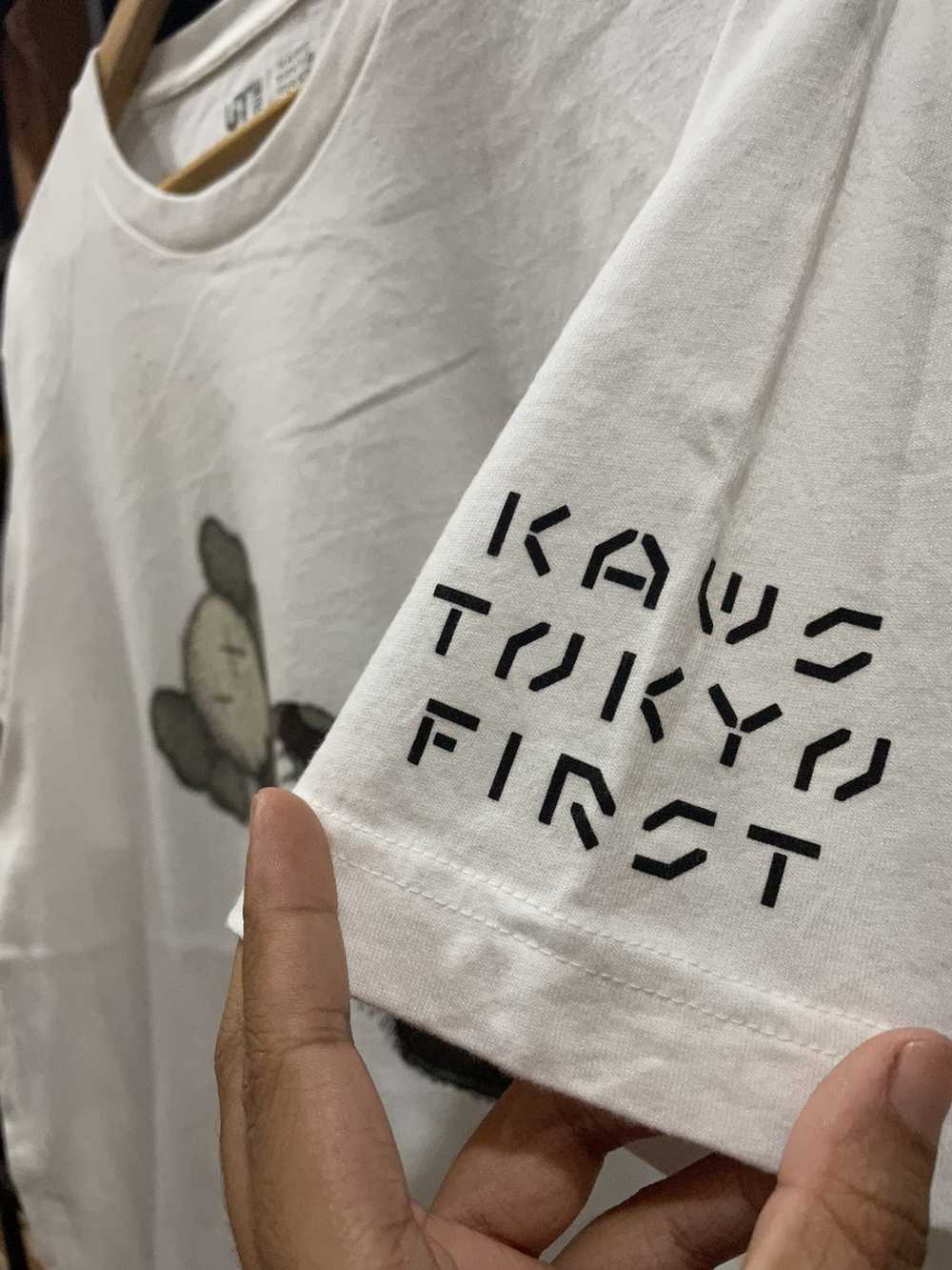 Kaws × Uniqlo UT x Kaws Tokyo First shirt - image 3