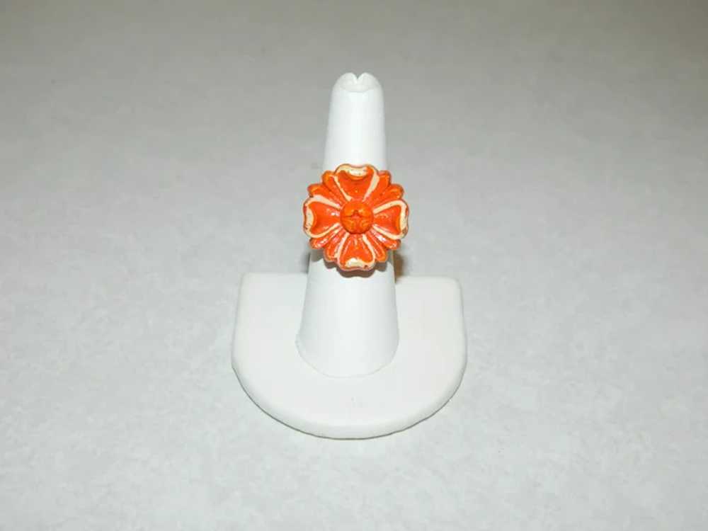 Hand Carved Painted Orange Dogwood Flower Ring 19… - image 2