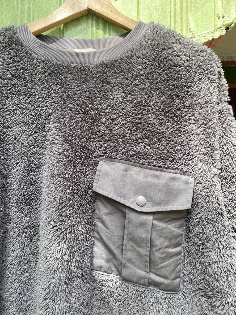 GU × Rare GU FAUX FUR POCKET SWEATER 37ZZK - image 4