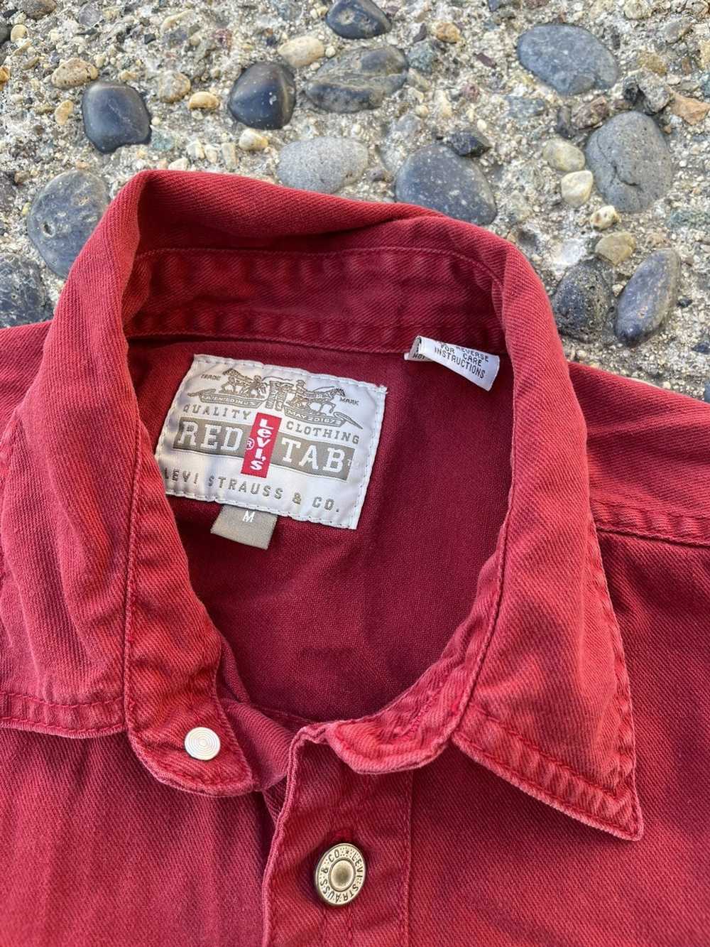 Levi's Levi’s Red Tab Button Up Size Medium - image 3