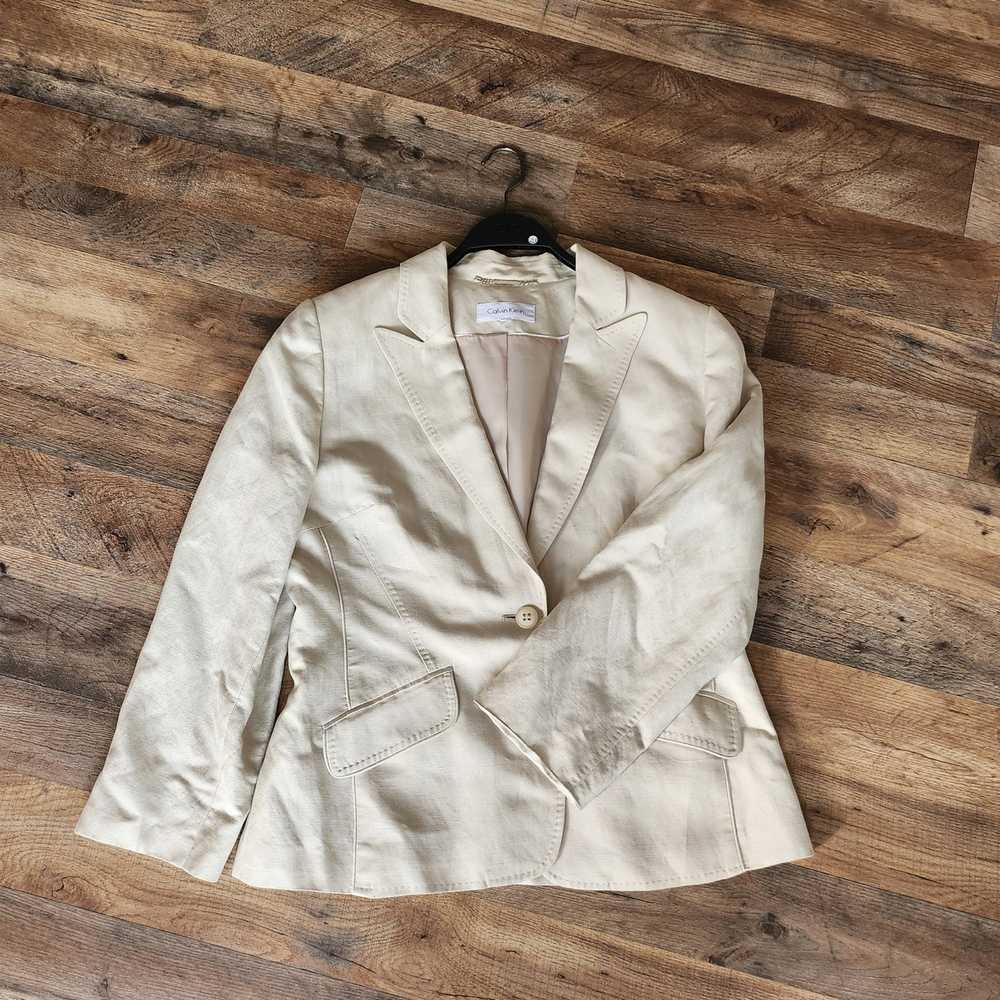 Calvin Klein Women's Linen Blazer. - image 3