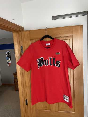 Mitchell & Ness Authentic Jersey Chicago Bulls Alternate 1997-98 M –  STNDRD ATHLETIC CO.