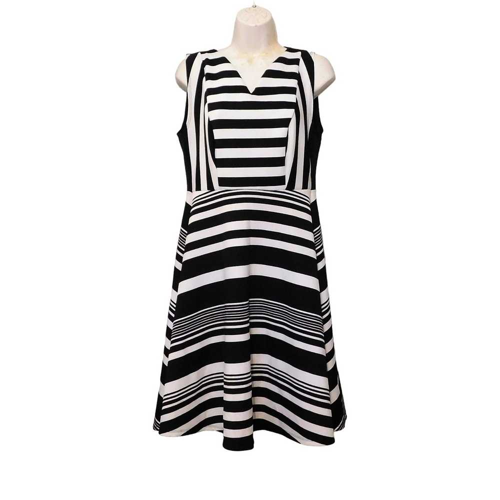 Other Torrid Dress Size 0 L 12 Black White Horizo… - image 4