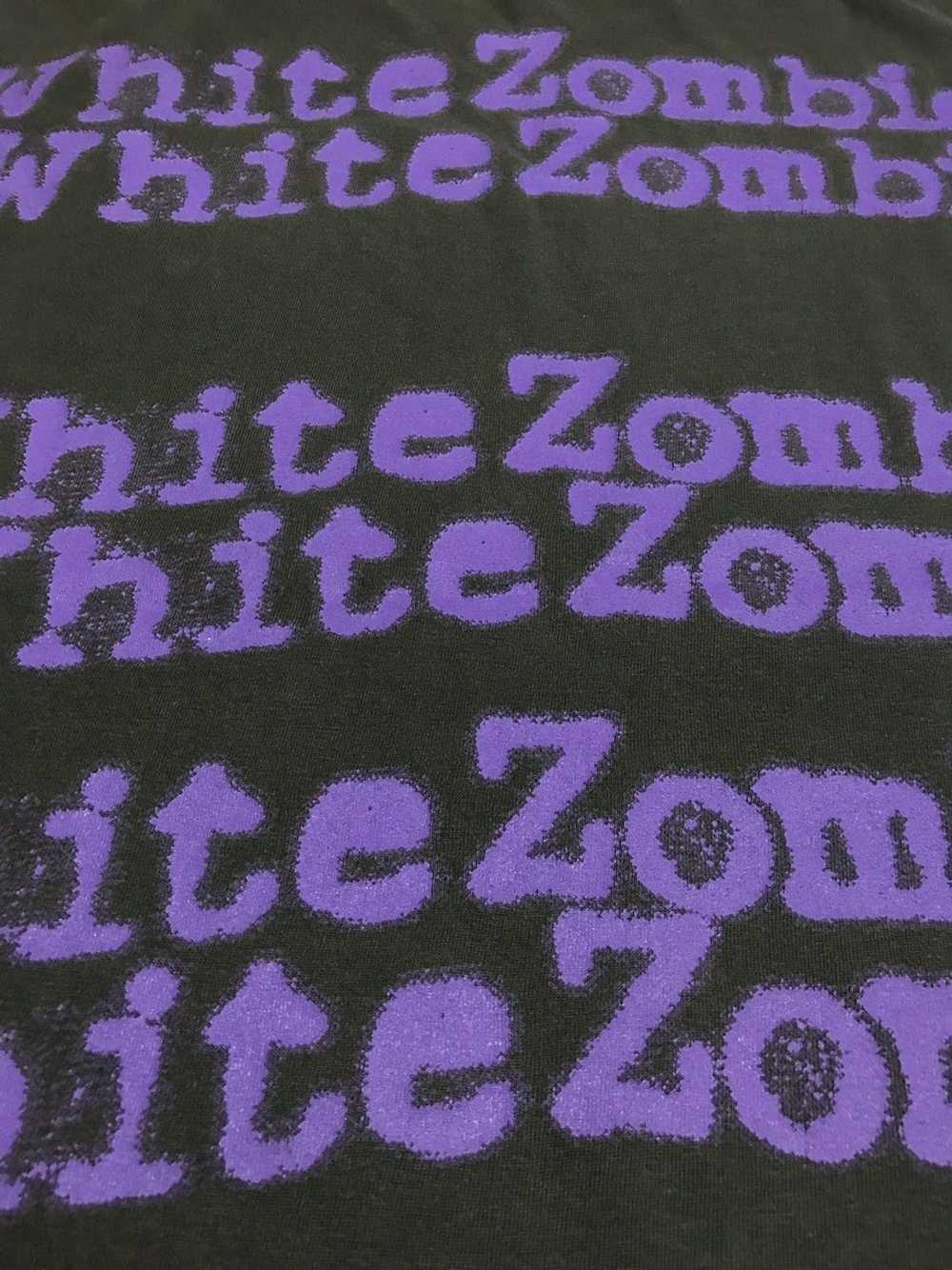 Band Tees × Streetwear × Vintage 1995 White Zombi… - image 5