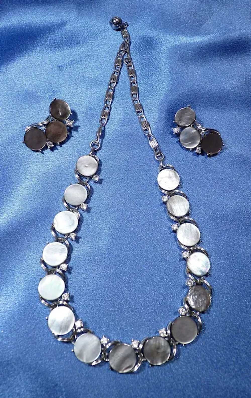 Lisner Necklace and Earrings - image 4