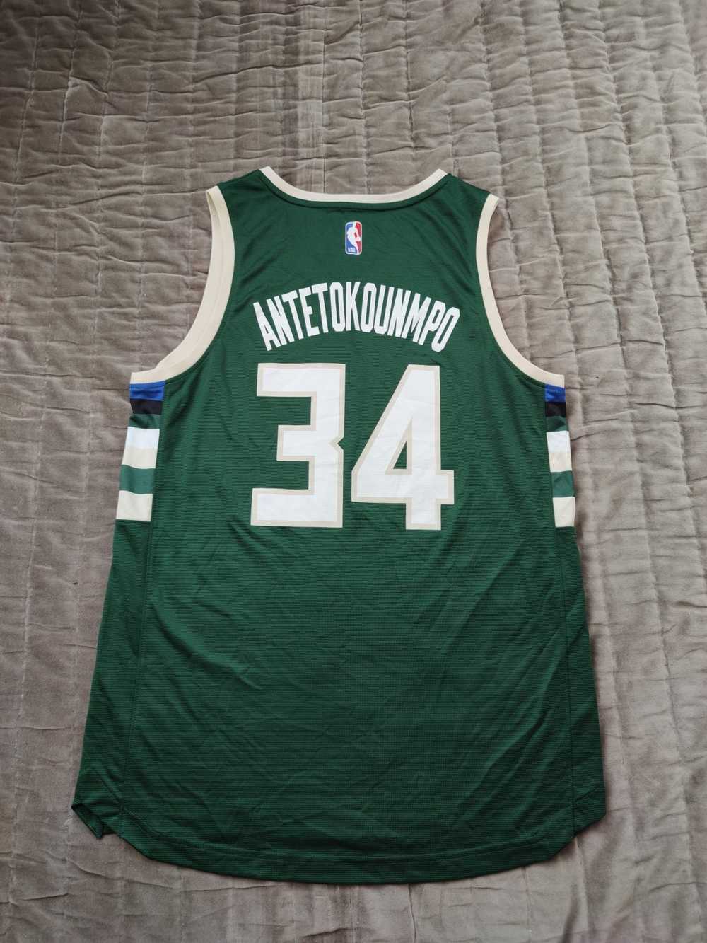 Vintage Giannis Antetokoumpo #34 Milwaukee Bucks … - image 3