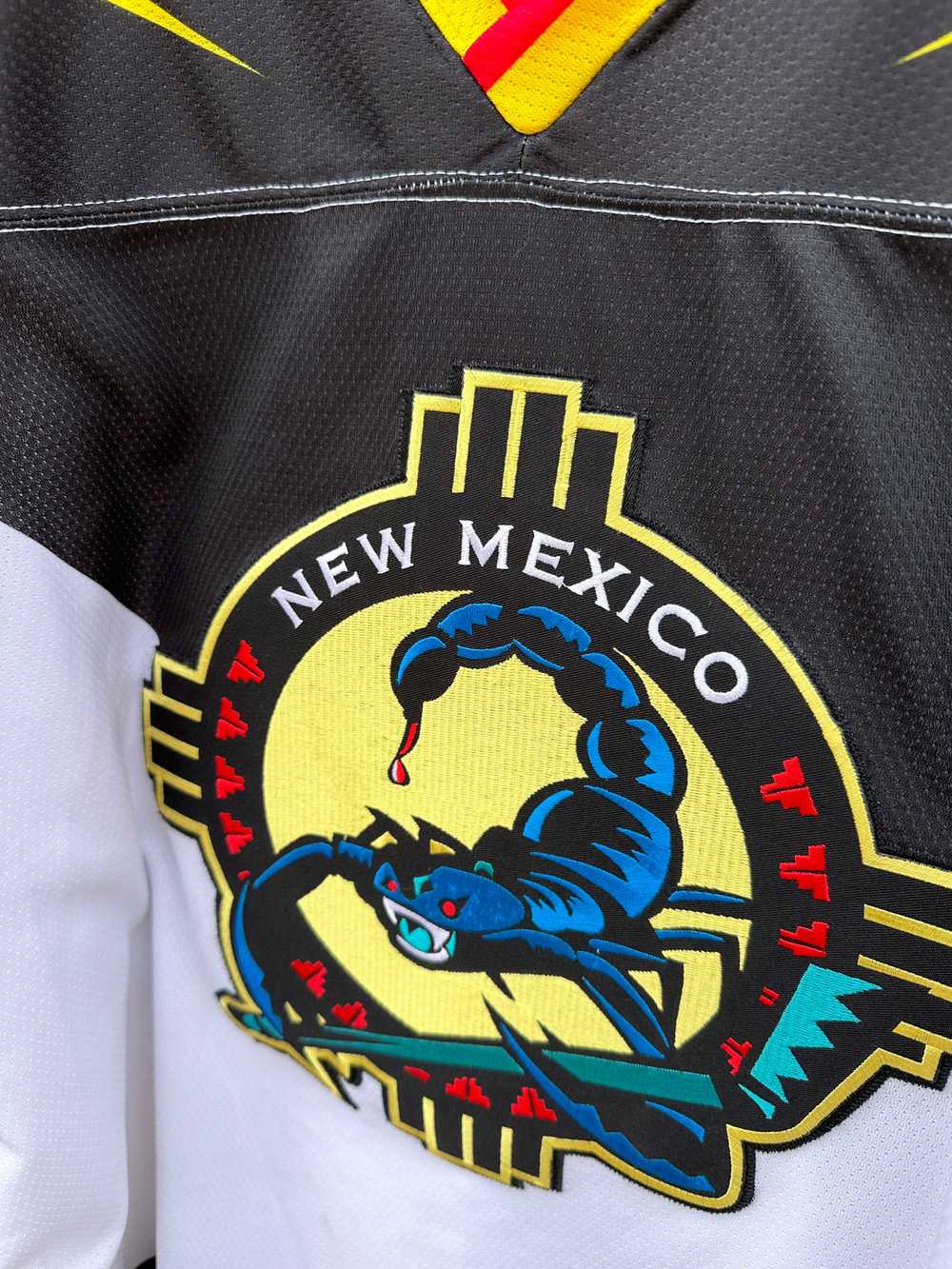 New Mexico Scorpions Hockey Jersey (52) - image 3