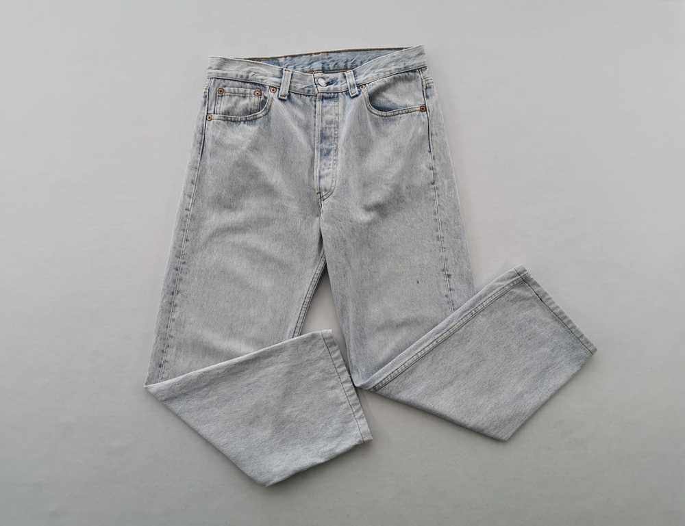 Levi's Vintage Levis 501 Distressed Jeans Made In… - image 4