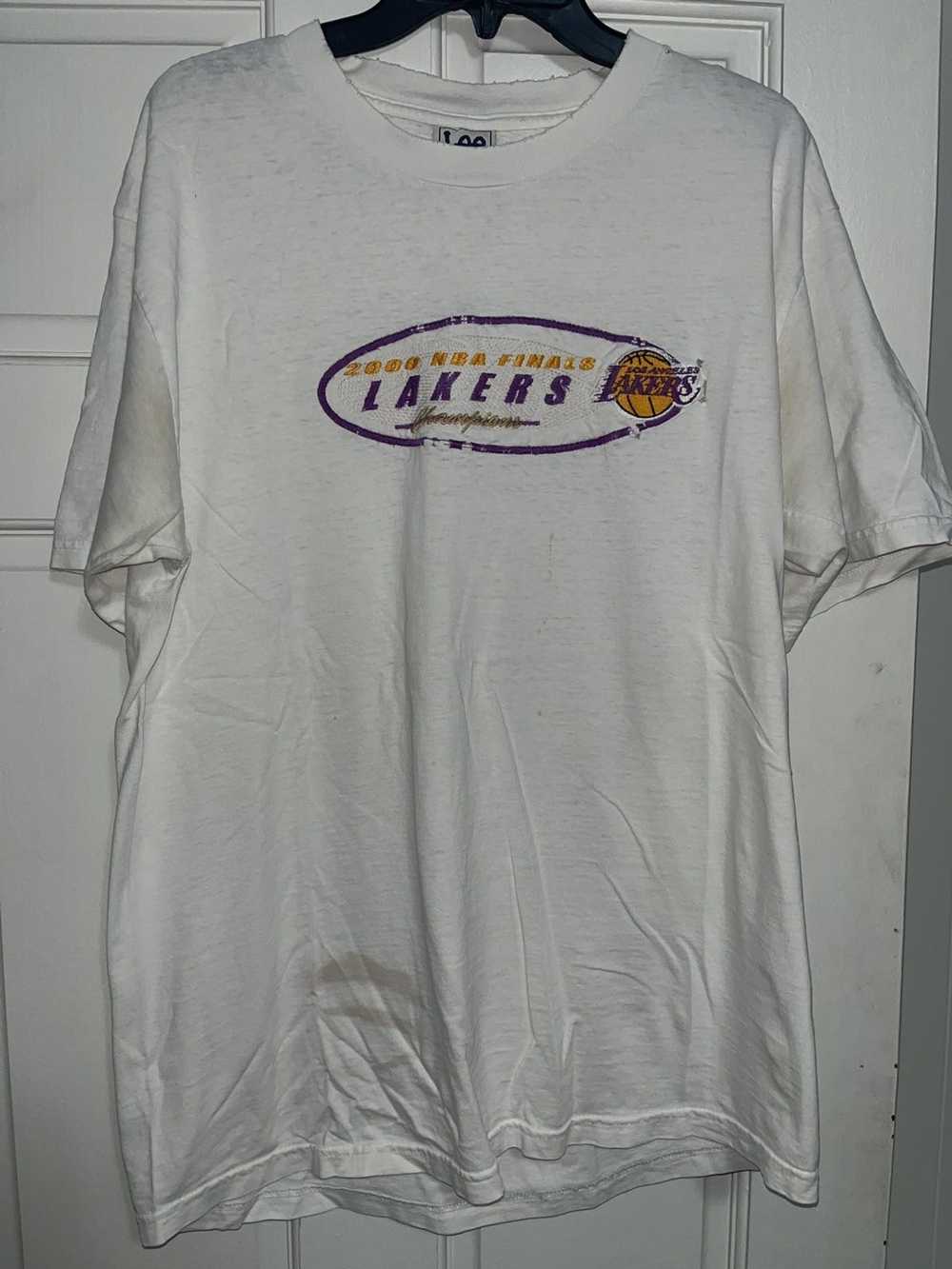 NBA × Vintage Vintage lakers tee 2000 NBA finals - image 2