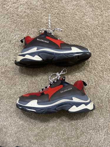 Balenciaga Balenciaga Triple S Bred Sneaker SIZE 4