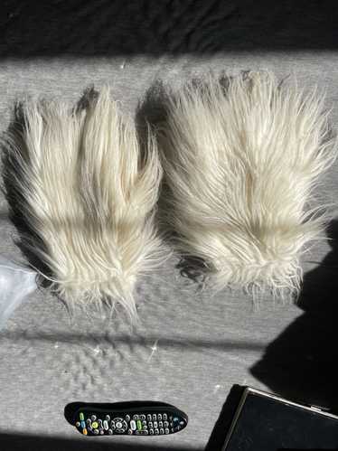 Gucci Gucci Faux Eco Fur fingerless gloves