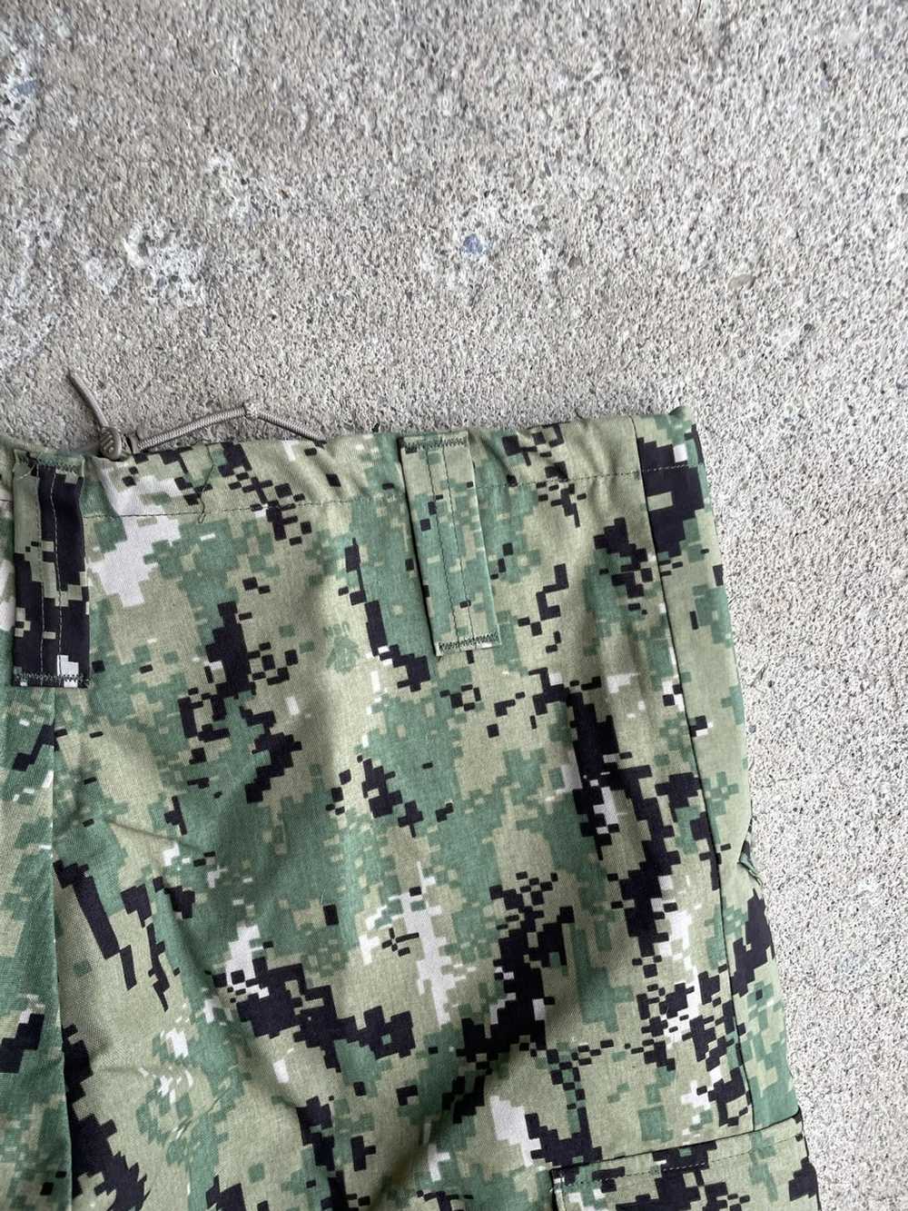 Military × Streetwear Military camo cargo pants - image 4