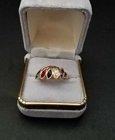 10K gold ring & sapphire stone , size 7.75 (LIND) 10K gold ring & sapphire stone , size 7.75 (LIND)