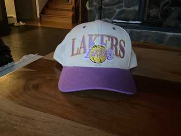 Caps Mitchell & Ness Nba LA Lakers Flamez () • price 42 EUR •