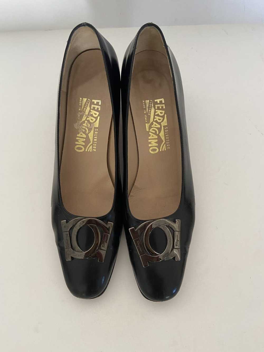 Salvatore Ferragamo Ferragamo black leather heels… - image 1